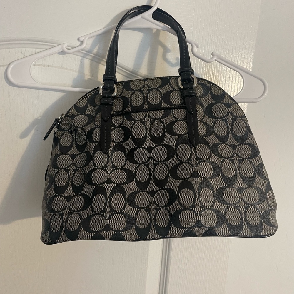 Coach purse. - Picture 2 of 4